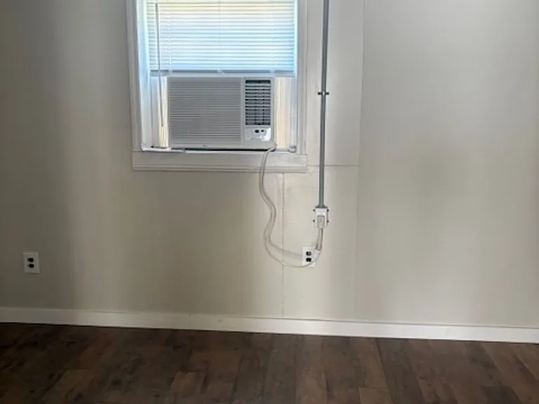 45 B St SW — Photo 11
