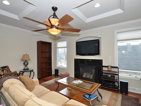 3rd image of 1681 N Humboldt Ave #2