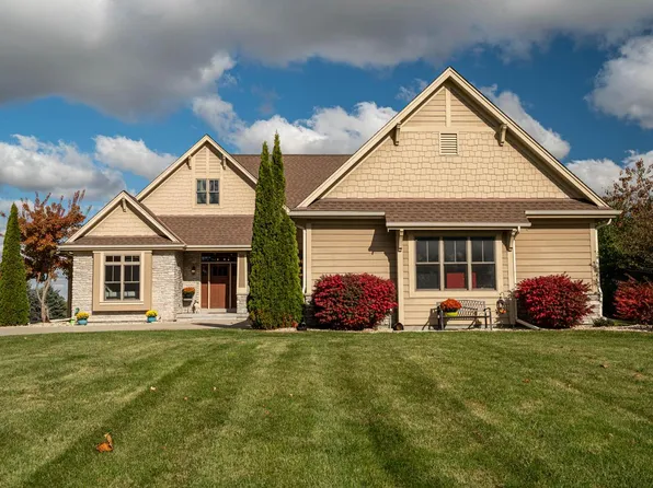 190 High Ridge COURT, Slinger, WI 53086