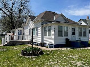707 N Adams Ave, Harvard, NE 68944
