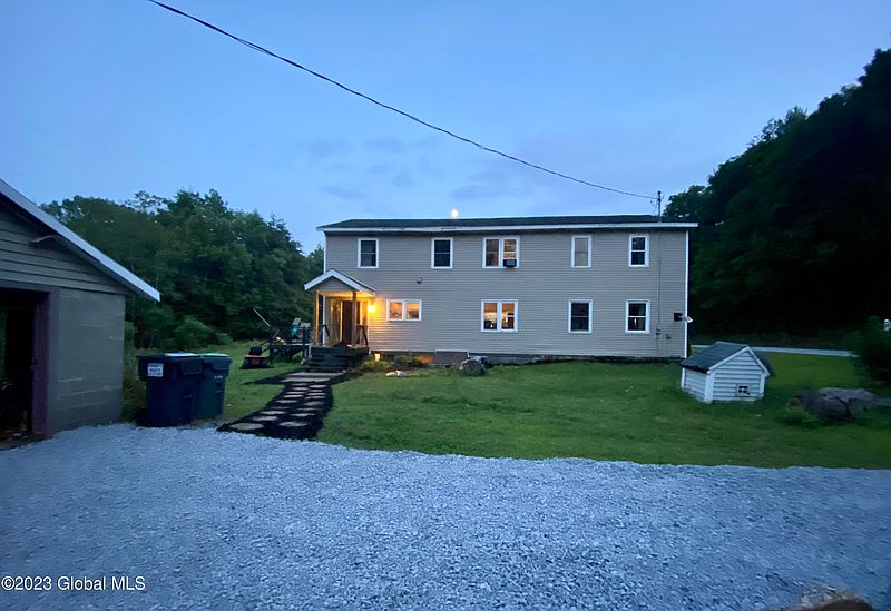 3rd image of 64 County road 10