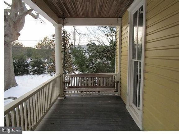 3rd image of 101 Chapel Rd