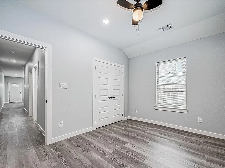 6725 Avenue K #B — Photo 26