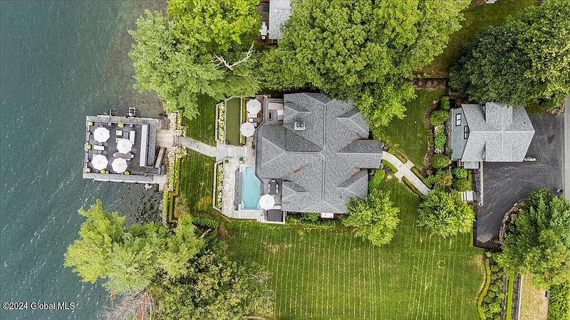 3rd image of 15 Antigua Road