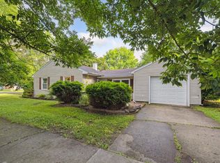 915 S Cedar St, Owosso, MI