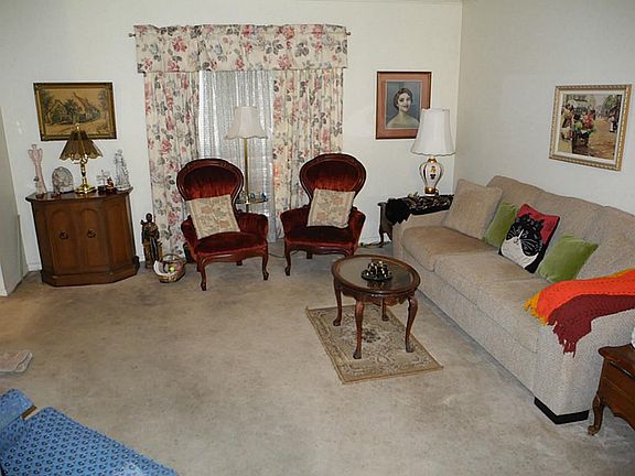 5th image of 6683 De Moss Dr