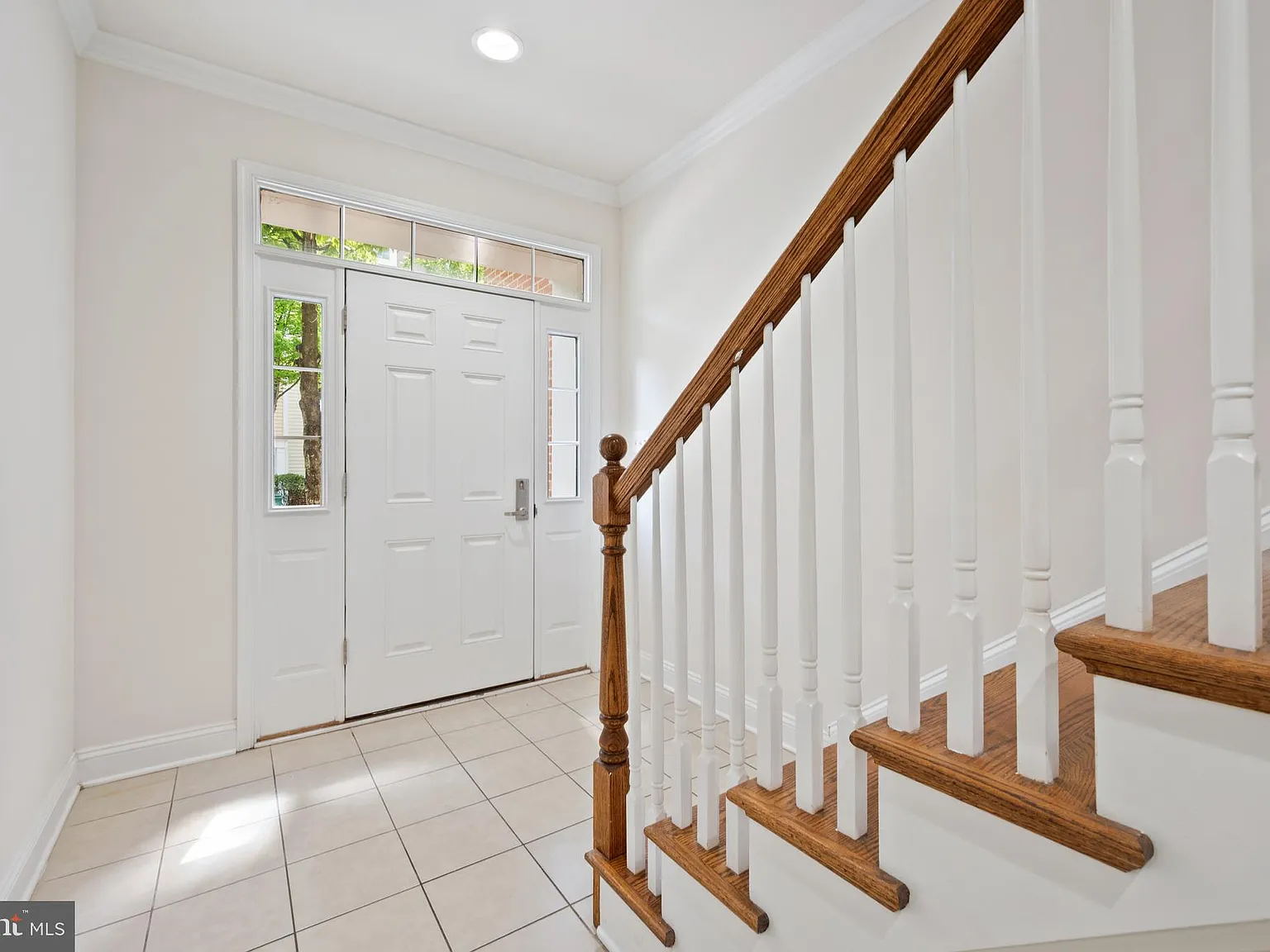 4 bed, 3.5 bath, 1540 sqft, $3,300 — Photo 4
