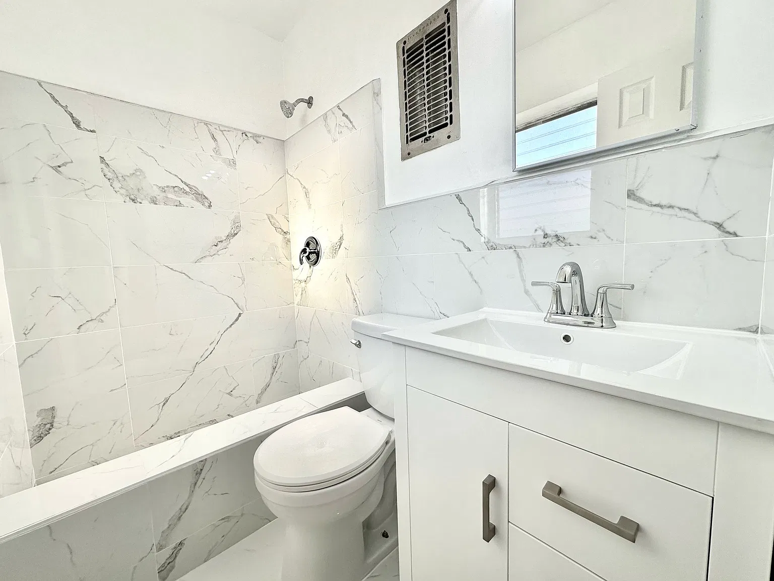 Studio, $1,650 — Photo 4