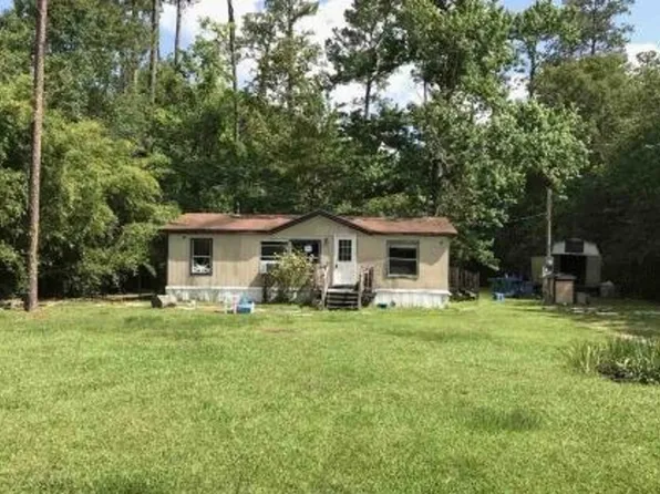 30097 Tracy St, Lacombe, LA 70445