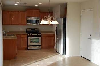 2nd image of 2922 N Daisy Dr
