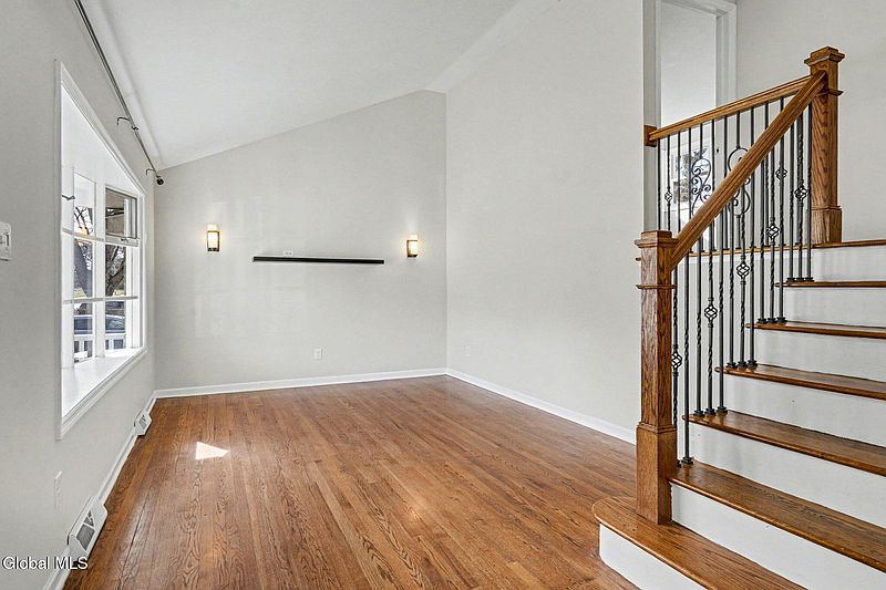 4th image of 54 Forts Ferry Road