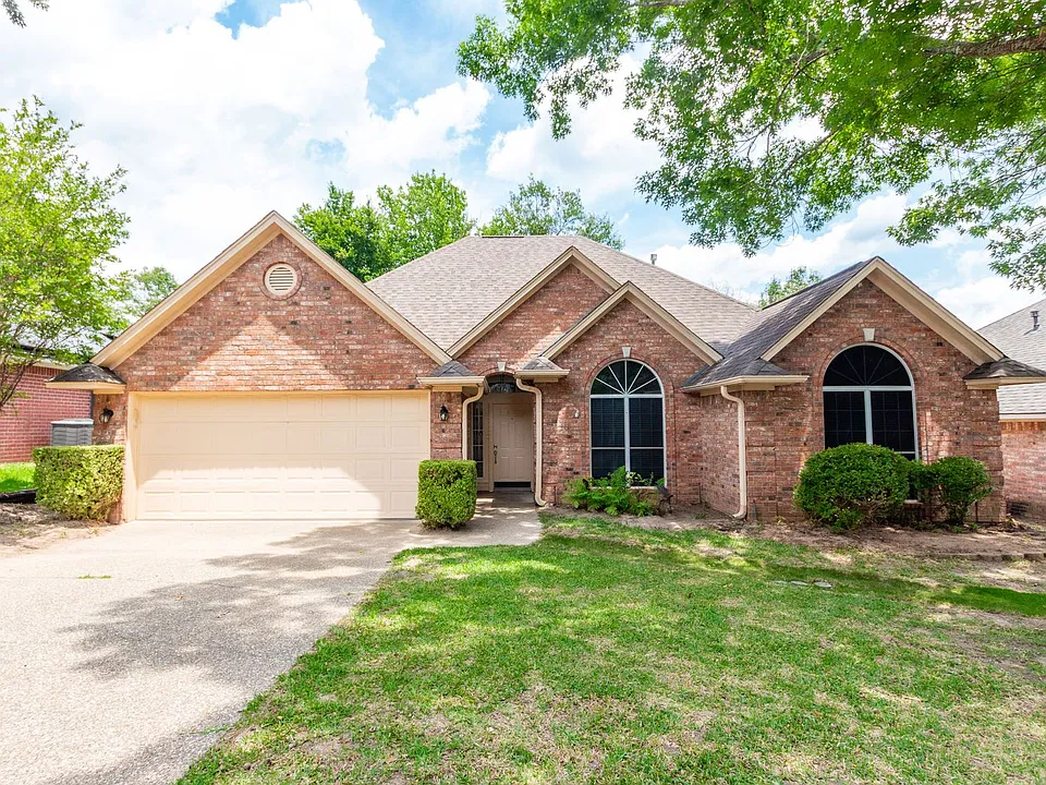 5716 Bostick Dr