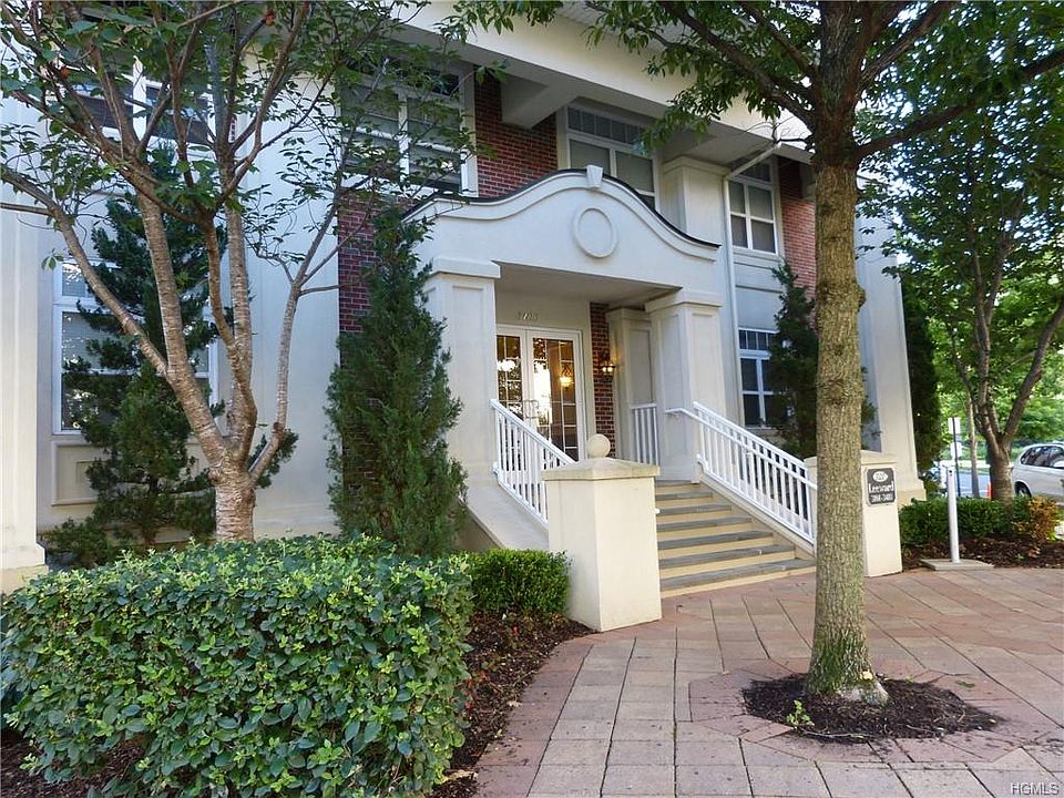 1st image of 3211 Leeward Dr