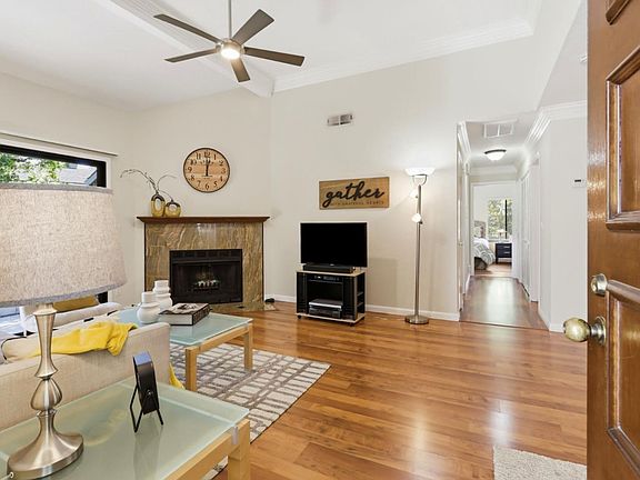 5th image of 1672 Braddock Ct