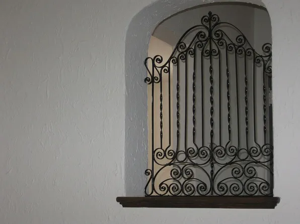 6681 Kinsman Rd, Pittsburgh, PA 15217