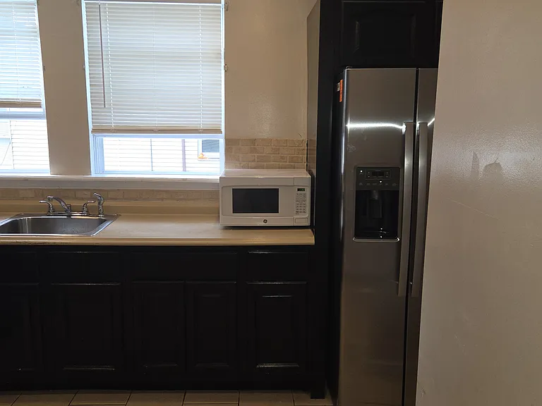 48 Hazelwood Ave #1 — Photo 5