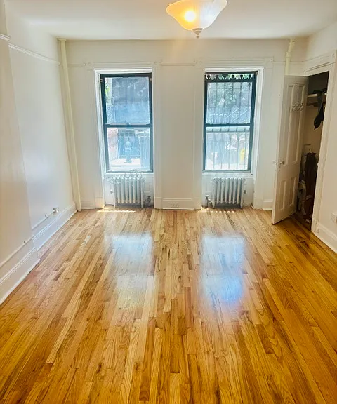 395 Hancock St #1 — Photo 1