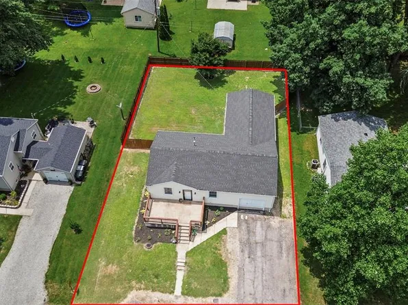 309 N 5th St, Mascoutah, IL 62258
