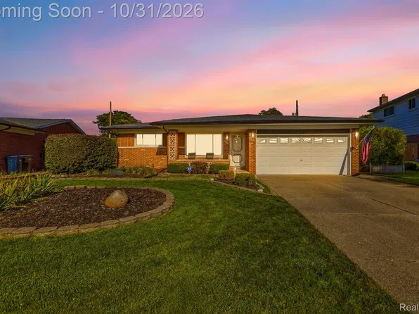 36218 Weber Dr, Sterling Heights, MI 48310