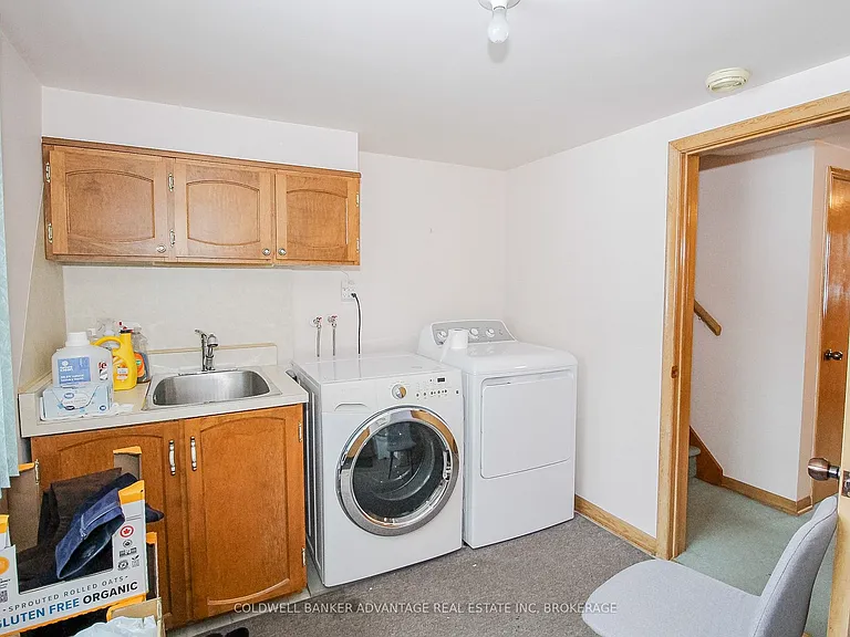 464 Fitch St — Photo 17