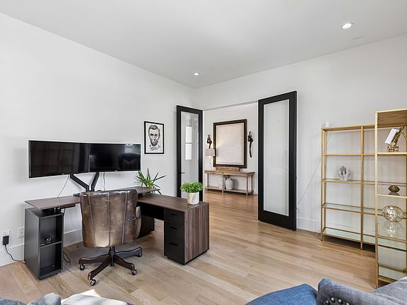 4th image of 8427 Midway Rd