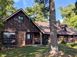 1 Longbow Ct, Saint Louis, MO