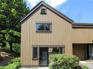 59 Heritage Vlg #C, Southbury, CT 06488