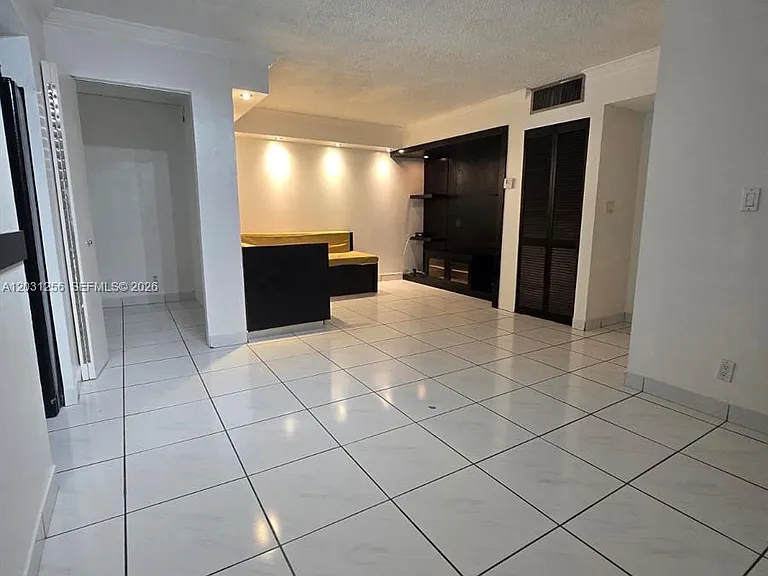16909 N Bay Rd #321 — Photo 17