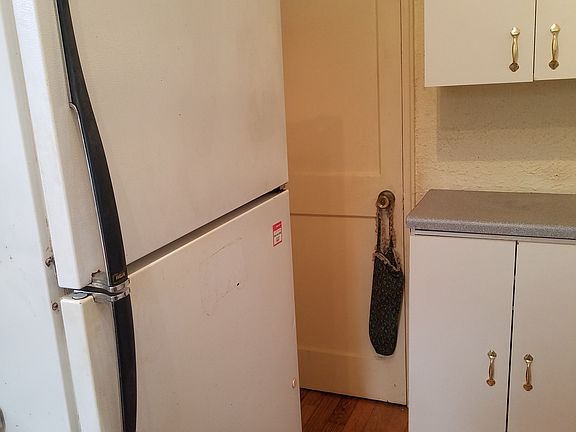 5th image of 1826 Spring Dr