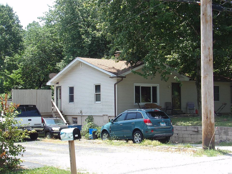 2nd image of 442 Hollywood Heights Rd