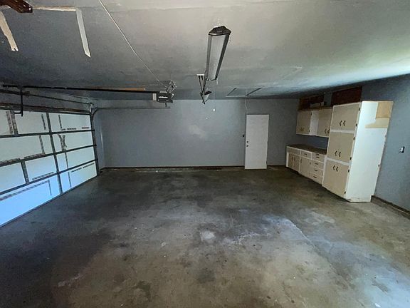 5th image of 7677 Highland Ave