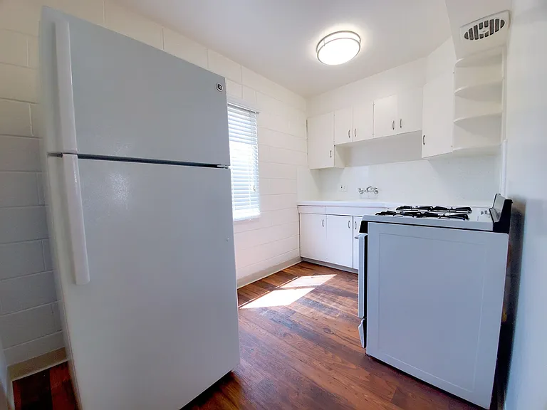 1465 Grand Ave — Photo 71