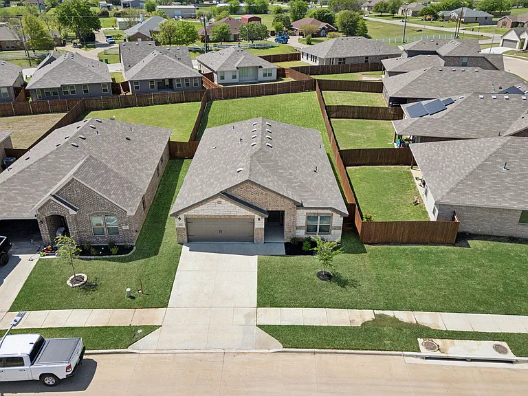 3537 Tahiti Ln — Photo 27