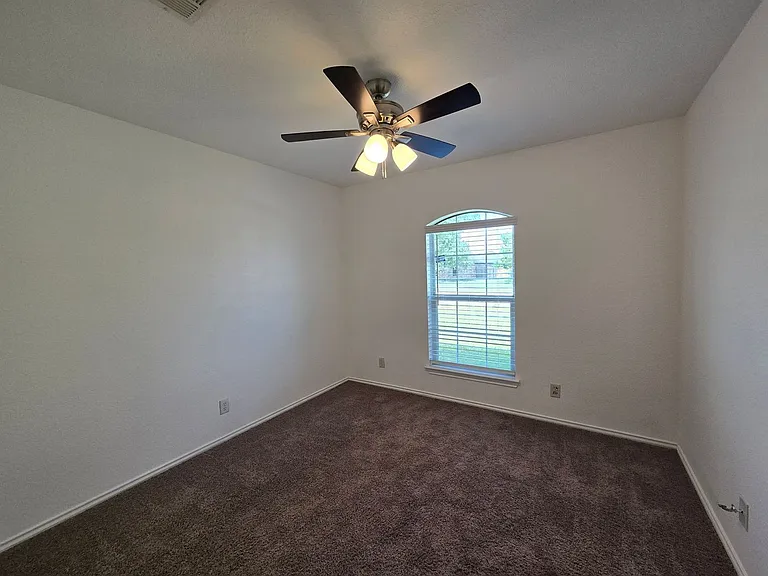 3906 Kevin Shaw Dr — Photo 24