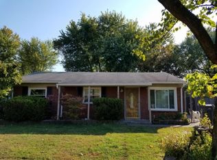 5619 Ridgecrest Rd, Louisville, KY 40218