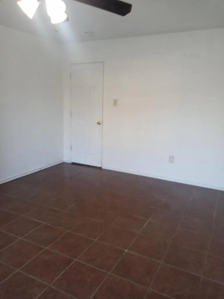 Building Photo - 428 Burnett St #B