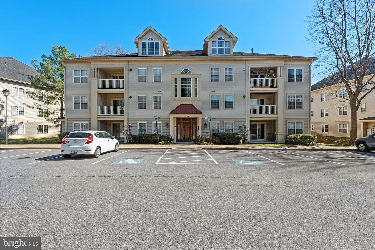 Building Photo - 11804 Eton Manor Dr #201