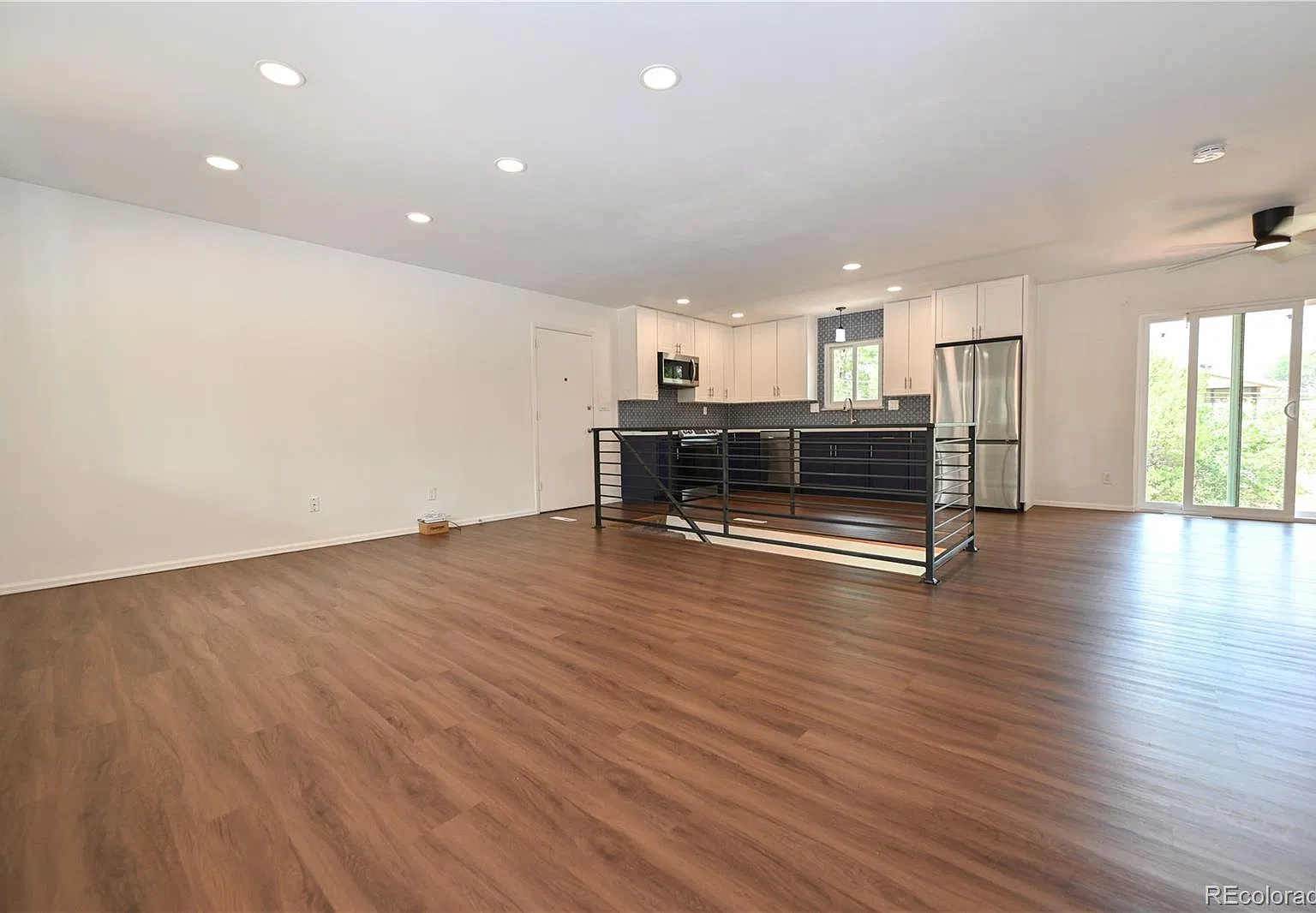 5 bed, 2.0 bath, 2060 sqft, $3,750 — Photo 3