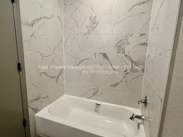 1709 Brooken Hill Dr — Photo 21