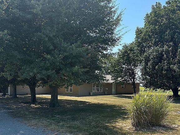 3rd image of 317 County Road 104