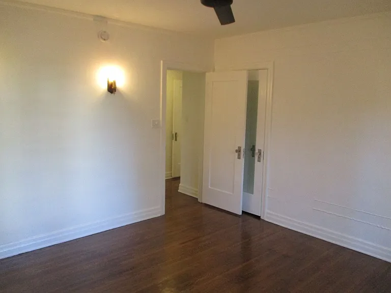 1086 88 Redondo Boulevard 5265 Edgewood Pl — Photo 19