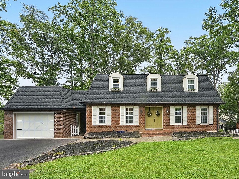 1st image of 16211 Sunny Knoll Dr