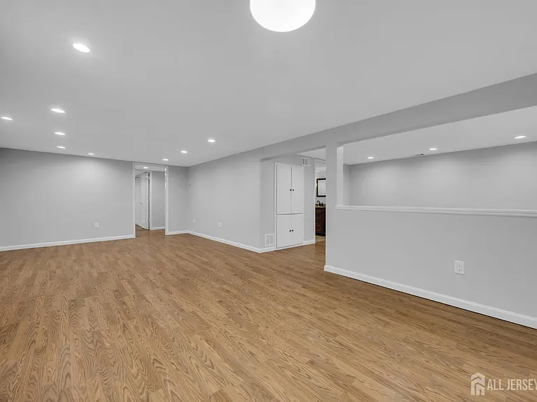 1430 Kearney Dr — Photo 34