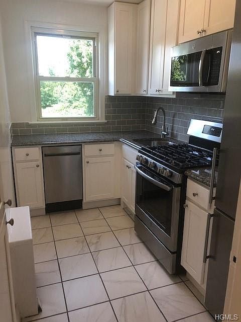 1st image of 5 Wainwright Ave APT 1A