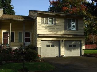 15157 NE Rose Pkwy, Portland, OR 97230