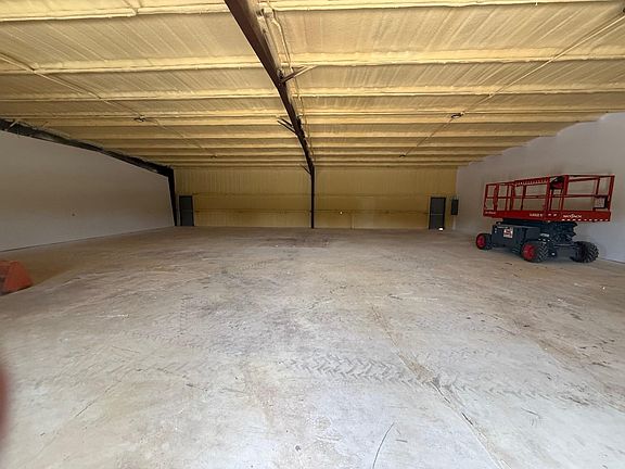 4th image of 750 Wible Rd