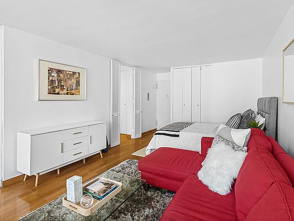 5th image of 201 E 37th St APT 12H