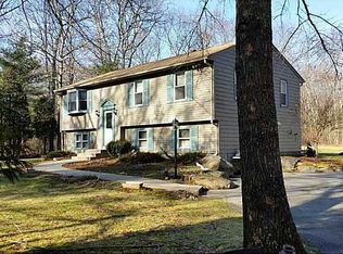 5627 Flat River Rd, Coventry, RI 02827