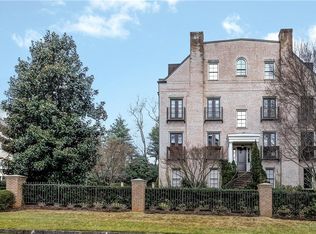 92 Old Ivy Rd NE UNIT 10, Atlanta, GA 30342