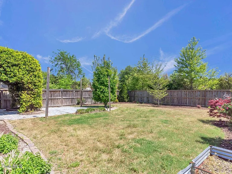 8530 Jadewood Dr — Photo 33